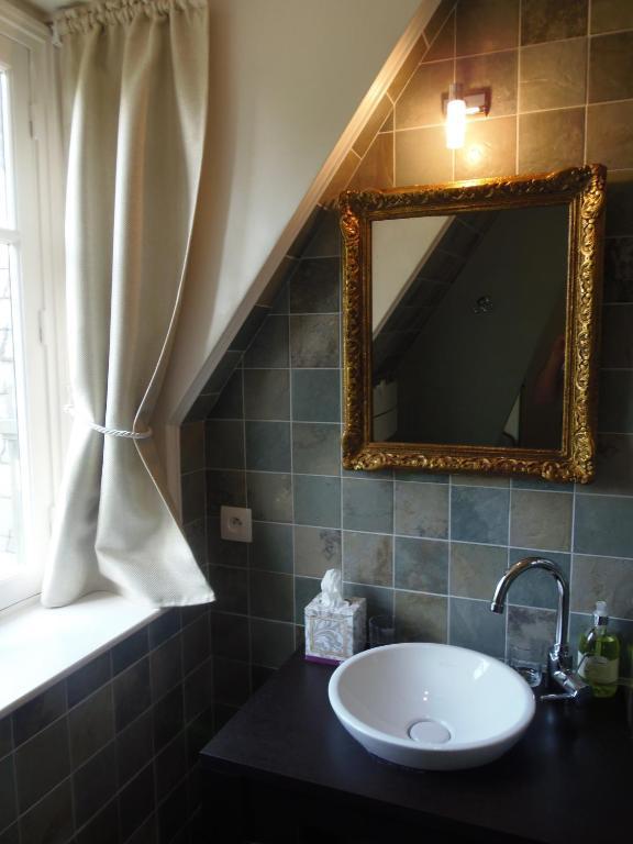 Chateau De Launay Mery-Corbon Bilik gambar