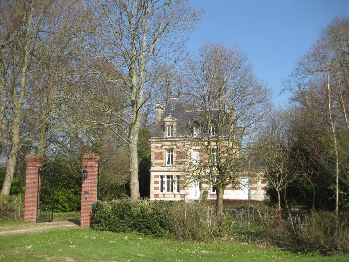 Chateau De Launay Mery-Corbon Luaran gambar