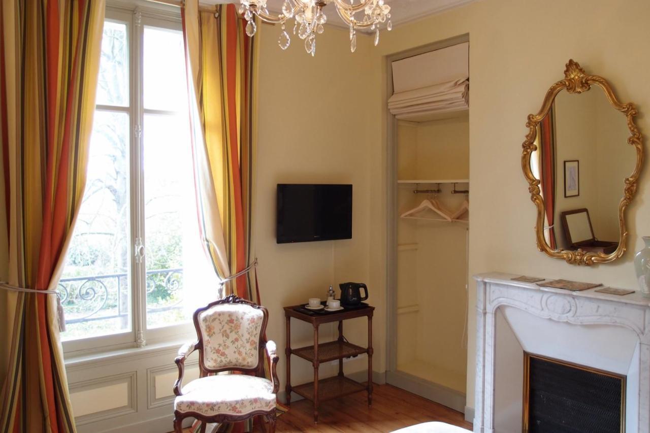 Chateau De Launay Mery-Corbon Bilik gambar