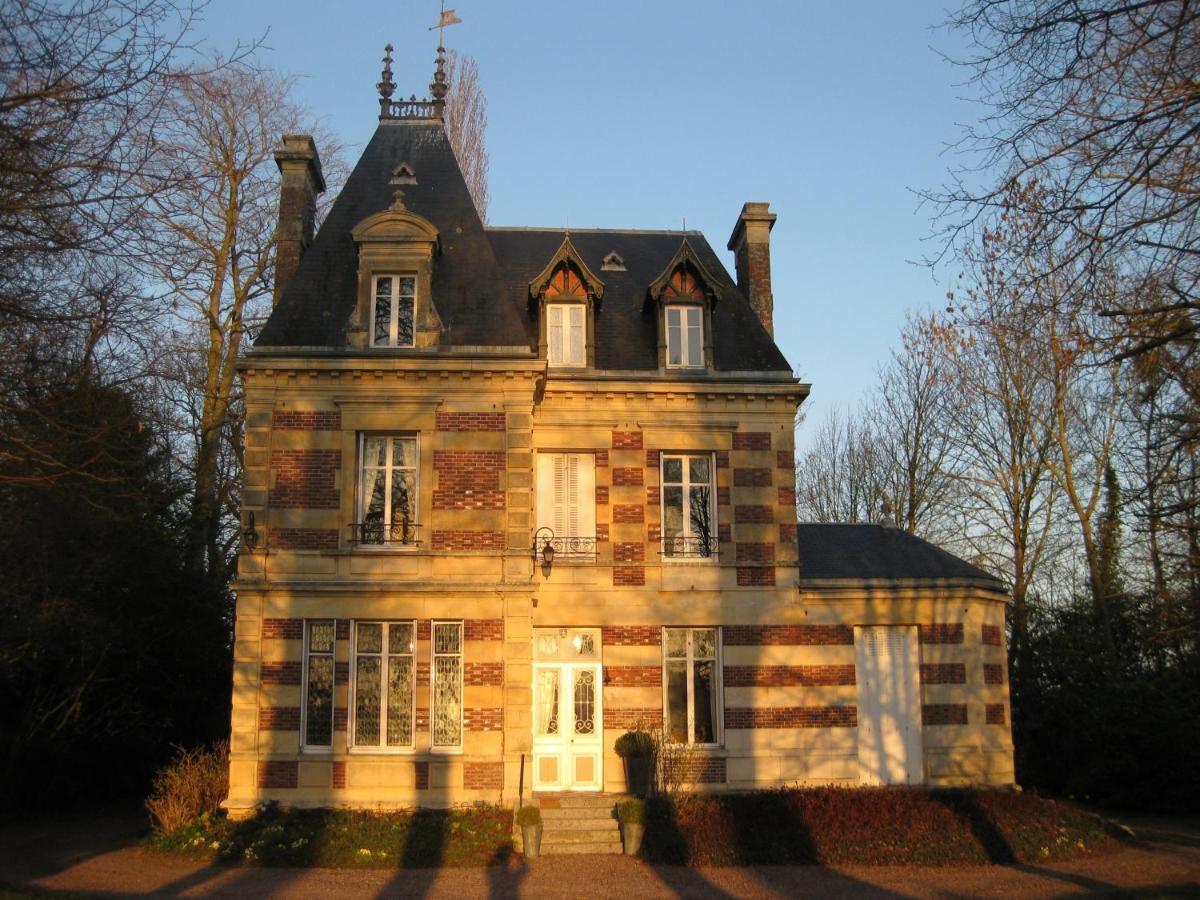 Chateau De Launay Mery-Corbon Luaran gambar